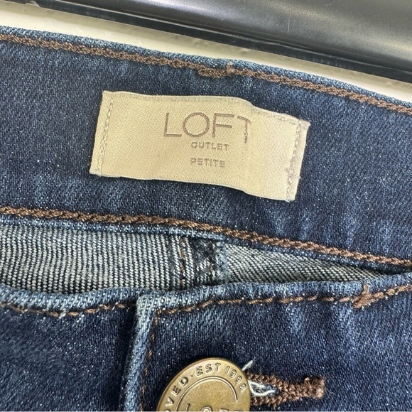 LOFT Women's Deep Indigo‎ Skinny size 8 petite Capri cropped casual Jeans - Picture 4 of 8
